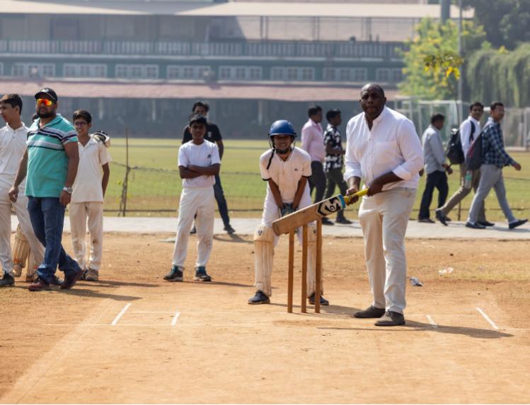 David Lammy playing cricket in Mumbai
