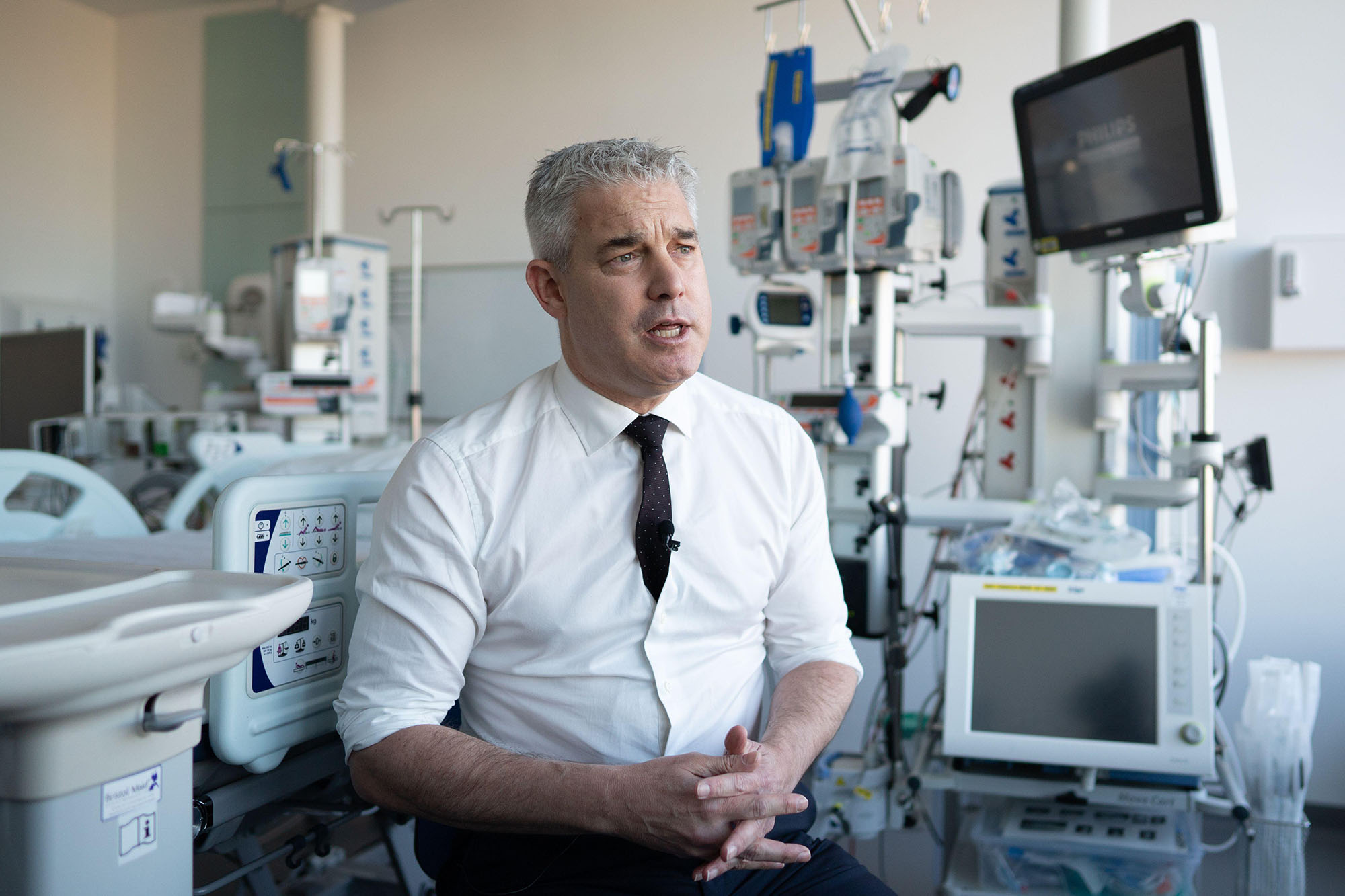 Health Secretary Steve Barclay visiting a hospital