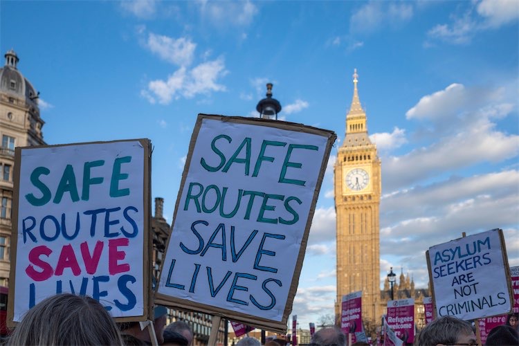 migration bill protest outside parliament