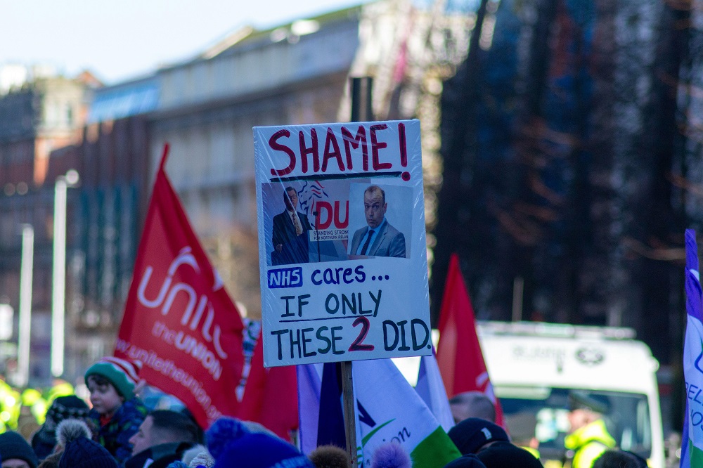 Trade Unions organise a march toBelfast's city hall to demand public sector pay increases (Alamy).