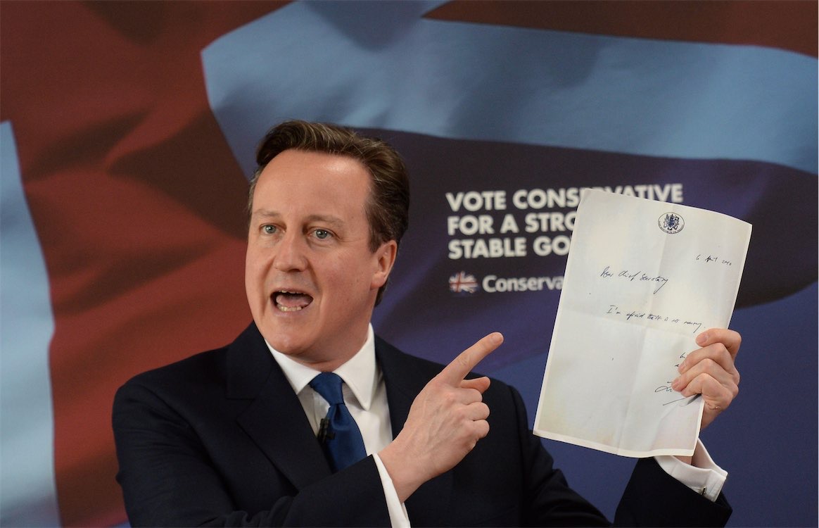 David Cameron with Byrne's note