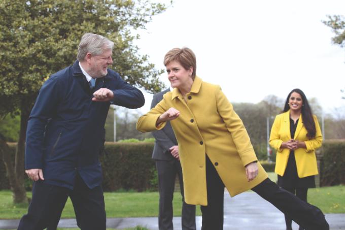 Angus Robertson: Westminster politicians are trying to buy time to stop  Scottish independence