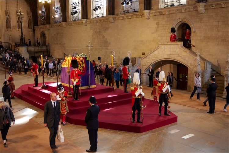 Queen Elizabeth II's lying in state in Westminster Hall in September 2022 (Alamy)