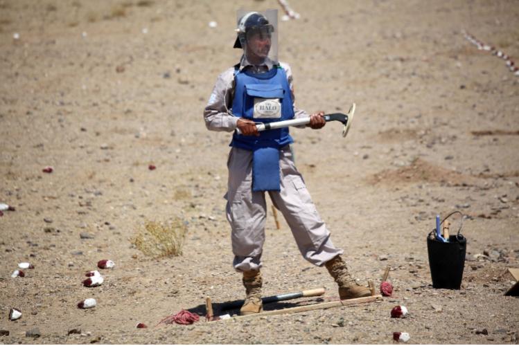 The Halo Trust clears minefields in Afghanistan (Credit: ton koene)