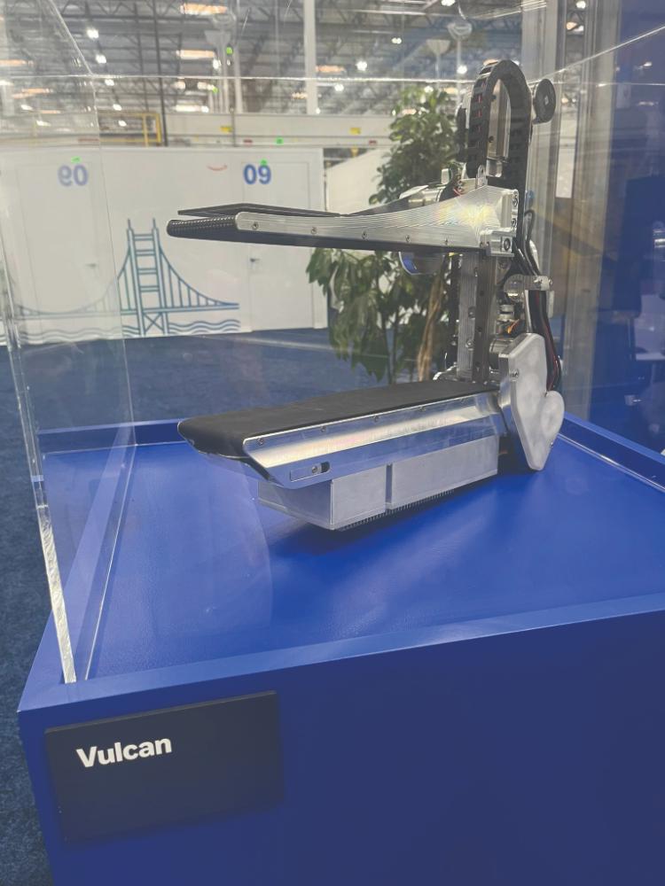 Amazon's Vulcan robot, DUR3 Delivery Station, San Jose